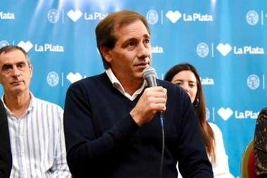 Para reorganizar el gabinete, Garro pidió la renuncia a todos sus funcionarios