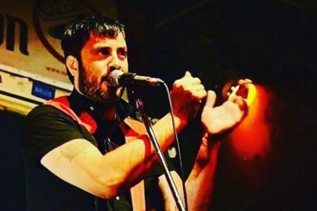 Tristeza: Tomás Loiseau, el hijo músico de Caloi, falleció mientras daba un show