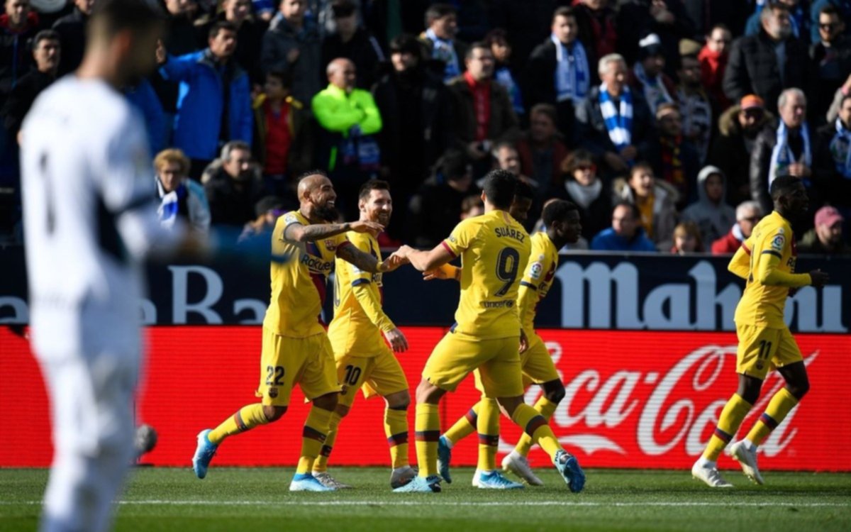 Barcelona, con Messi de titular, ganó como visitante y sigue en la punta de la Liga