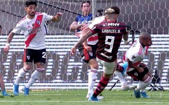 La polémica de la final: ¿fue penal de De la Cruz?