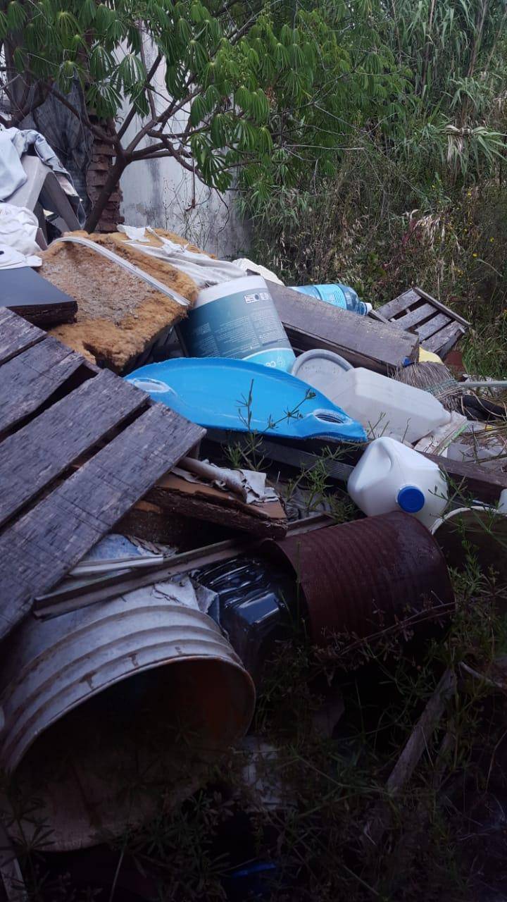 Reclamo por un basural en un terreno baldío