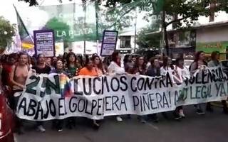 Marcha en La Plata por el Día Internacional de la Eliminación de la Violencia Contra las Mujeres