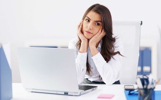 Aseguran que las mujeres cobran 9% menos que los hombres en la administración pública
