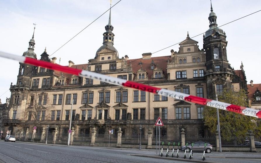 Roban valiosas joyas de la cámara del tesoro del Palacio de Dresde en Alemania