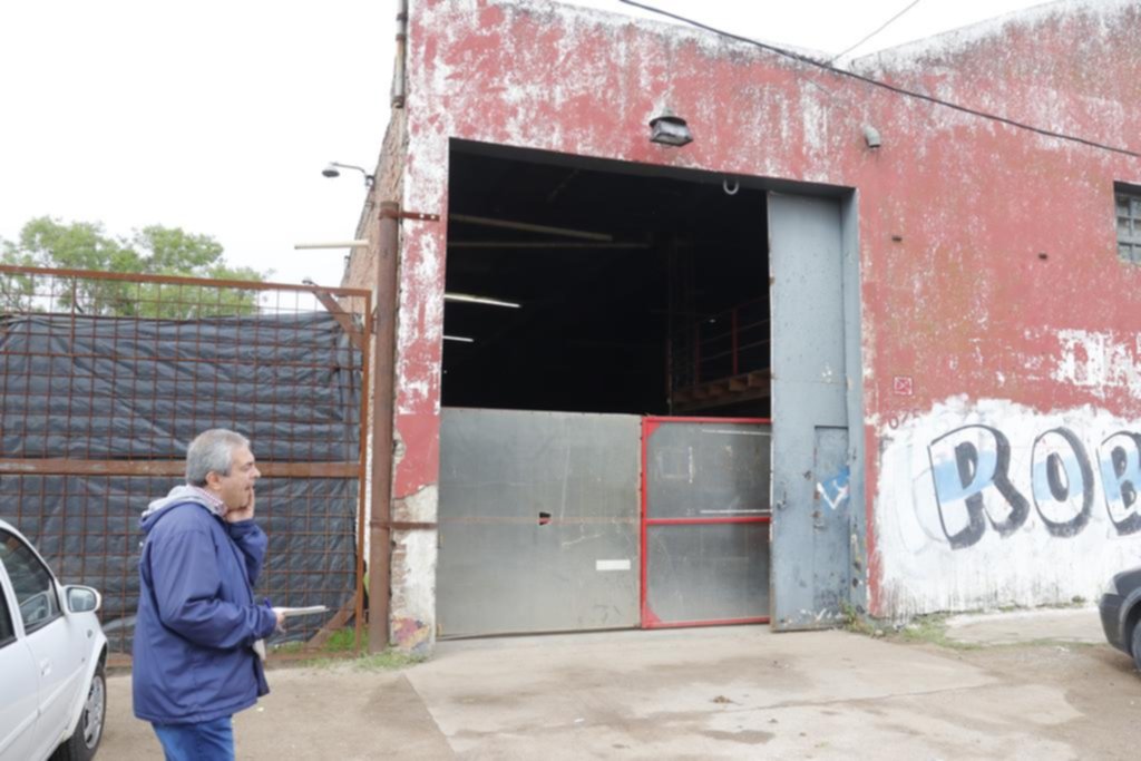 Se colaron de noche en un taller metalúrgico y robaron varias máquinas