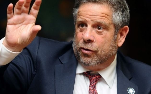 El Gobierno acepta la renuncia de Rubinstein y agradece "los valiosos servicios prestados"