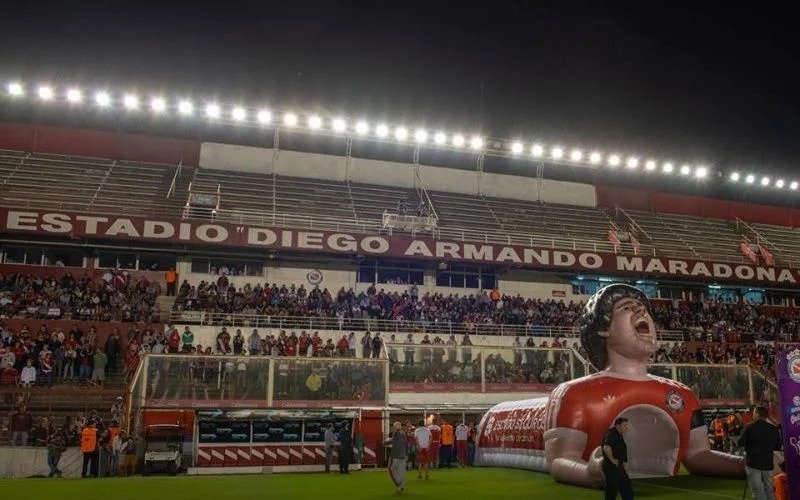 Maradona en un encuentro solidario que hará Argentinos Jrs.