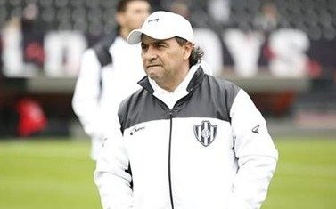 El dolor del entrenador de Central Córdoba por el cambio de fecha de la final con River
