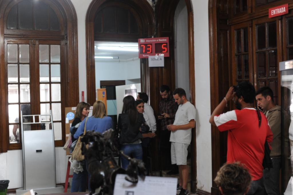 Continúa el canje de las populares con algunos cambios