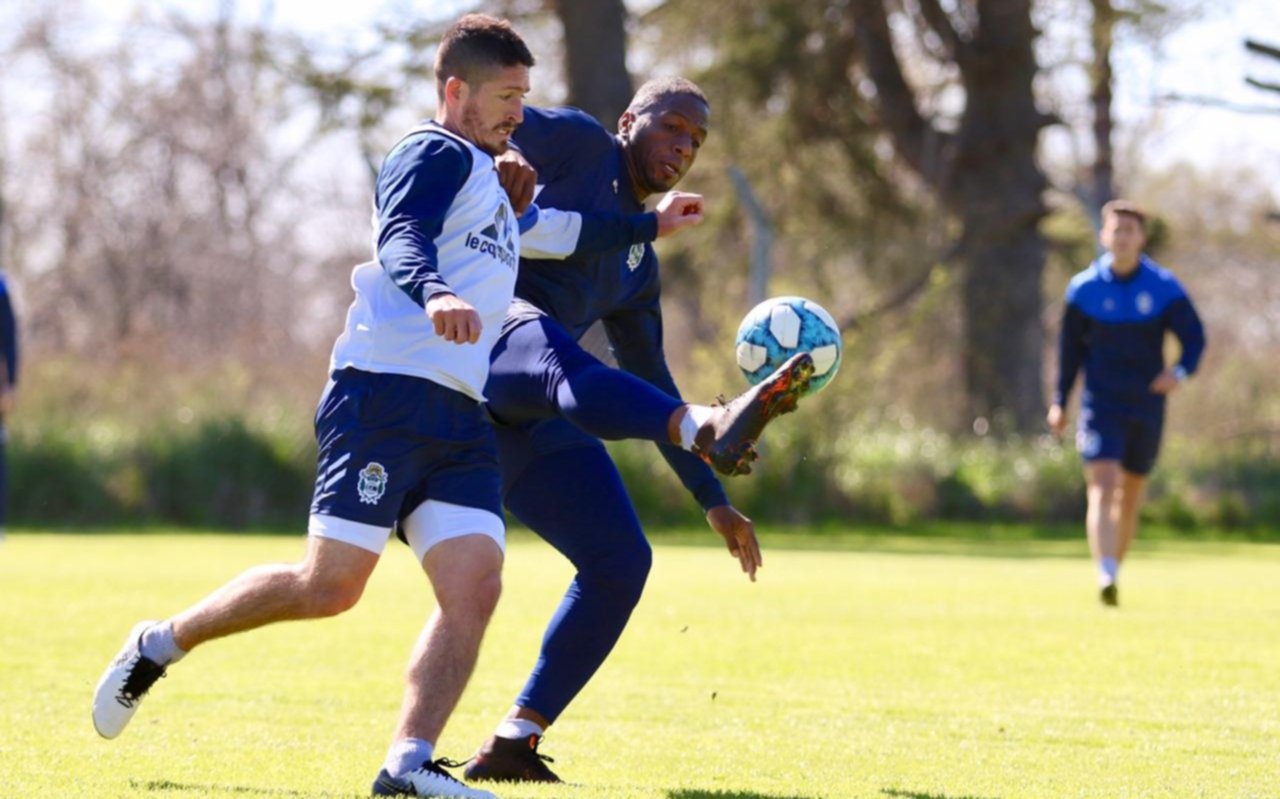 La semana próxima rescindiría el colombiano Rivas