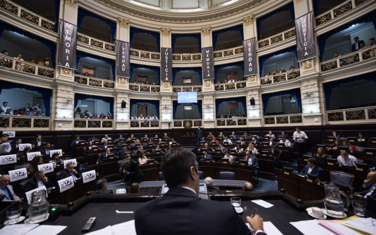 Después de seis meses de inactividad, hoy vuelven a sesionar los diputados bonaerenses