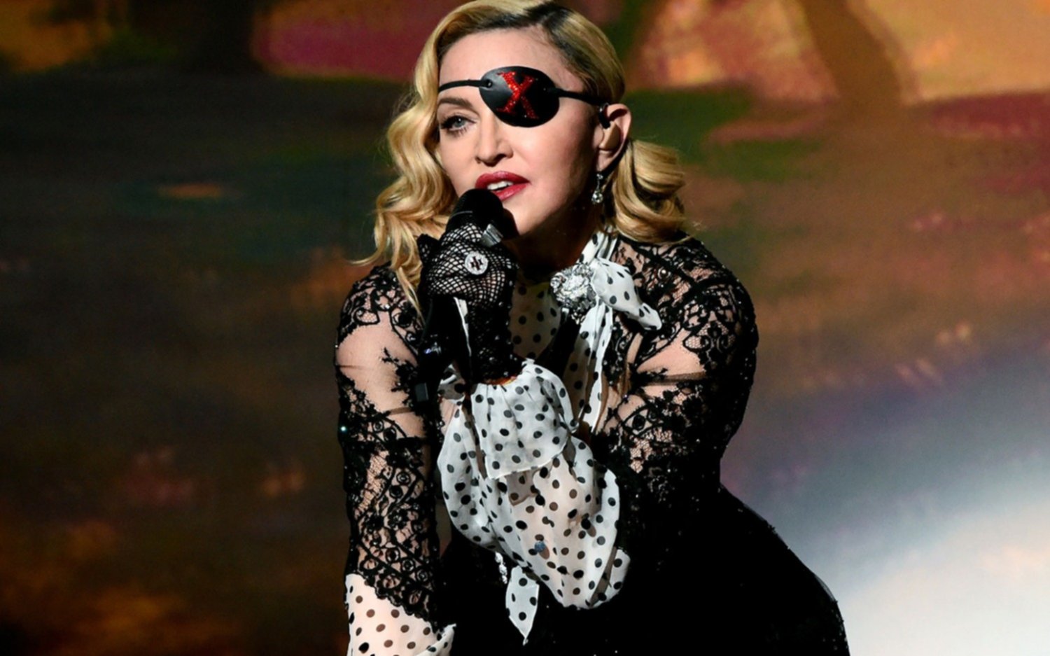 Madonna canceló tres conciertos por un "dolor abrumador" en sus piernas