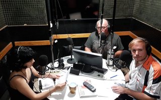 Ya arrancó... LA ESCUDERÍA! Hasta las 18 por La Redonda 100.3
