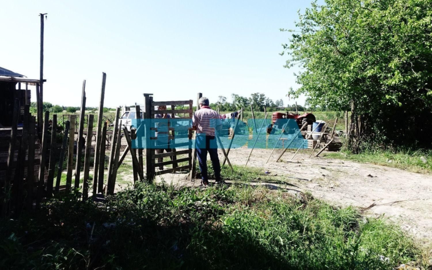 Armados y encapuchados, 3 sujetos encañonaron a un bebé en un robo a una quinta de Romero