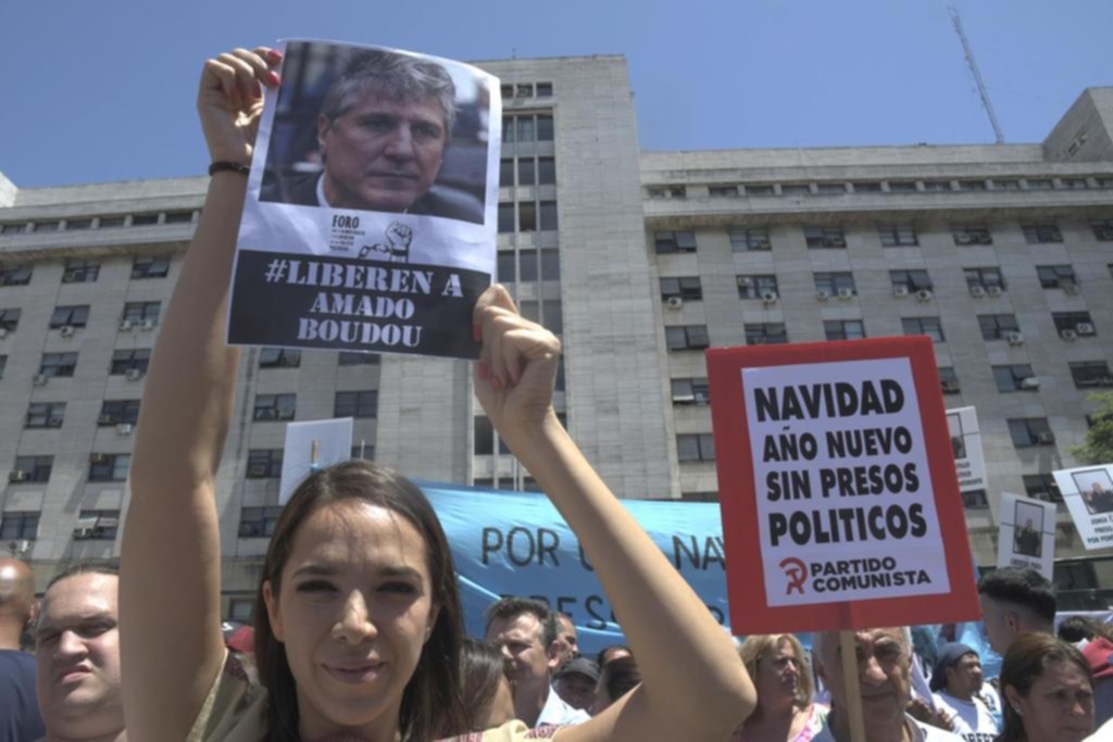 Con el poder político renovado, Cristina juega de contraataque en Comodoro Py