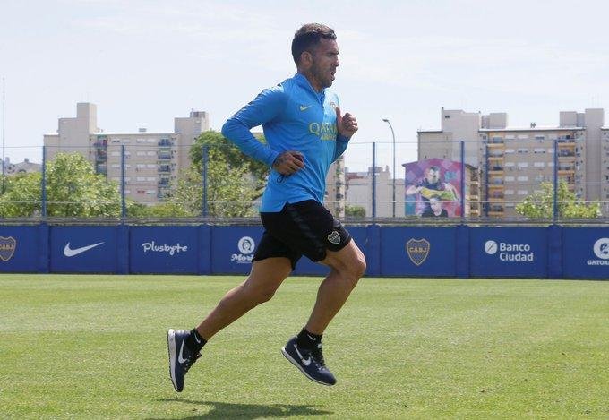 Tevez, desgarrado, no jugará en lo que resta de este año