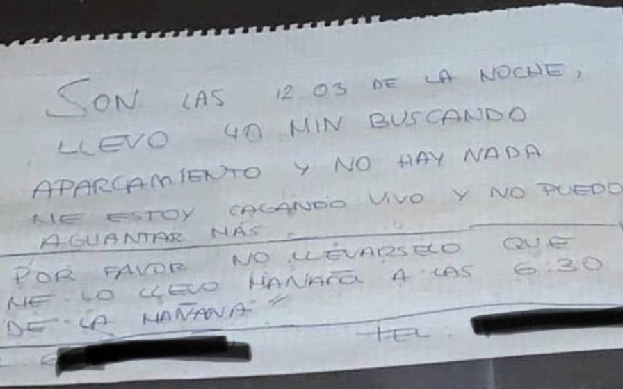 La increíble nota que dejó en el parabrisas para que la grúa no le lleve el auto