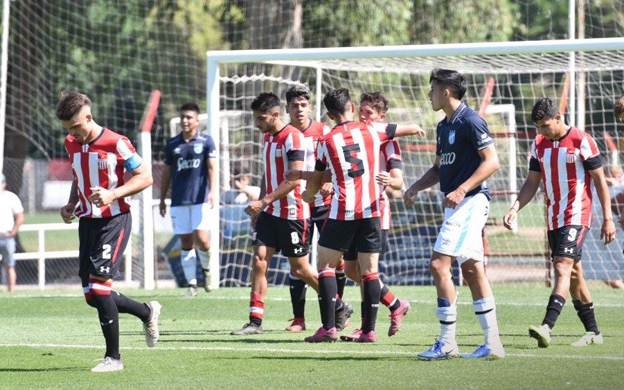  Triunfo y punta para la Reserva albirroja