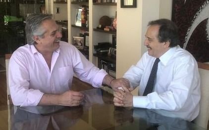 Fernández y Alfonsín coincidieron en "la necesidad del esfuerzo conjunto para salir de la crisis"