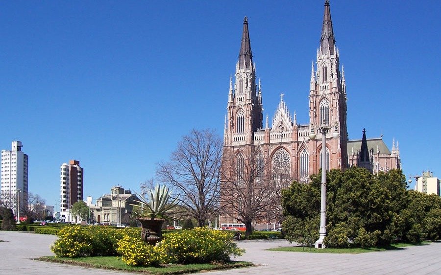 Sábado a puro sol, con una máxima de 30 grados para la Región, ideal para plaza y tereré