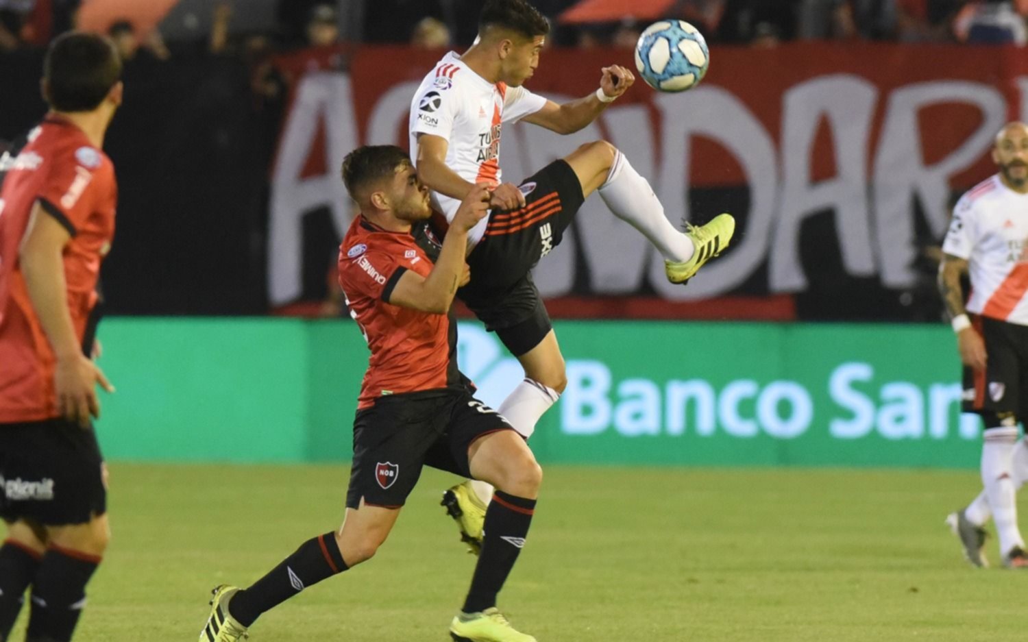 River remontó y ganó ante Newell's un partido que perdía por dos goles