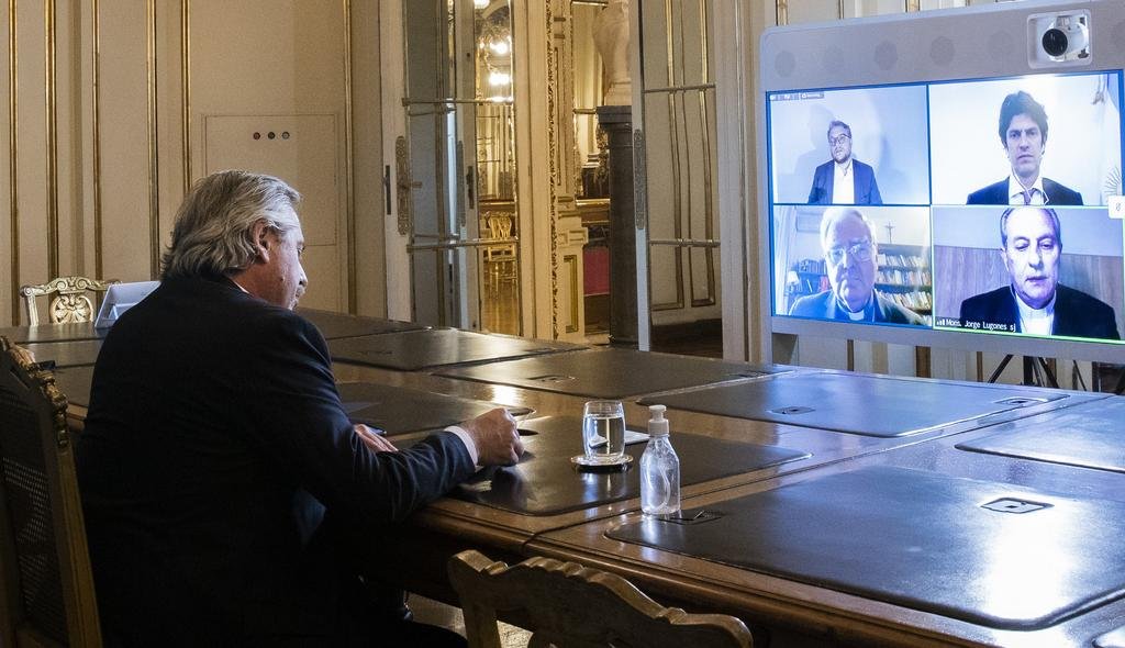 El internismo domina la escena política