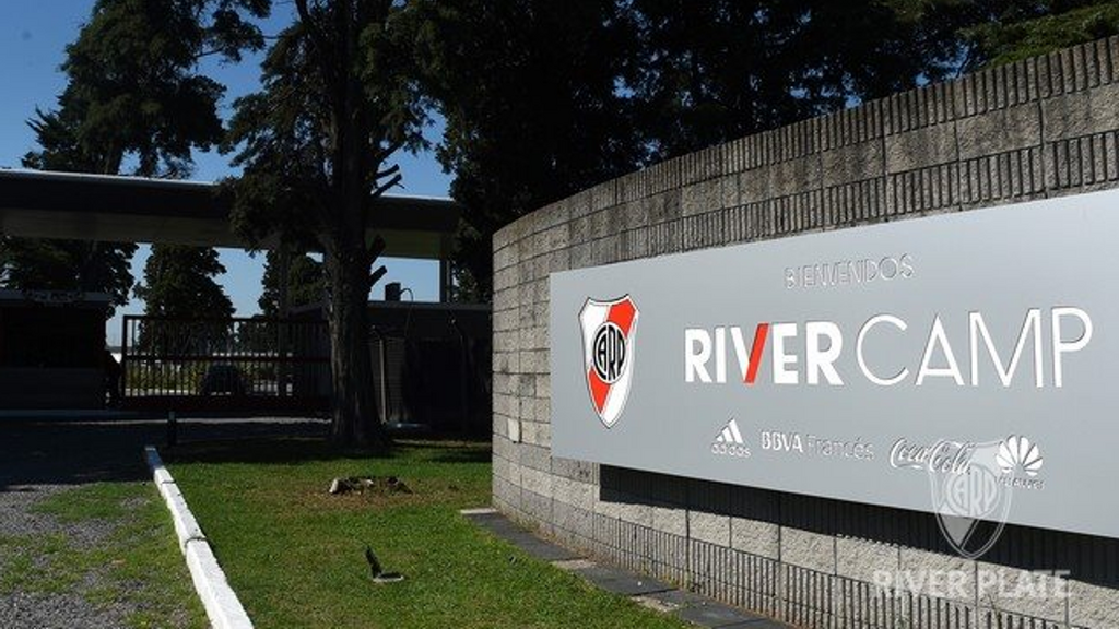 Papelón mayúsculo: River-Banfield fue reprogramado para el martes