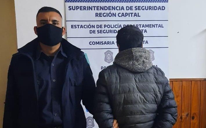 Detenido en Gonnet por golpear a su ex pareja y a un amigo de ella