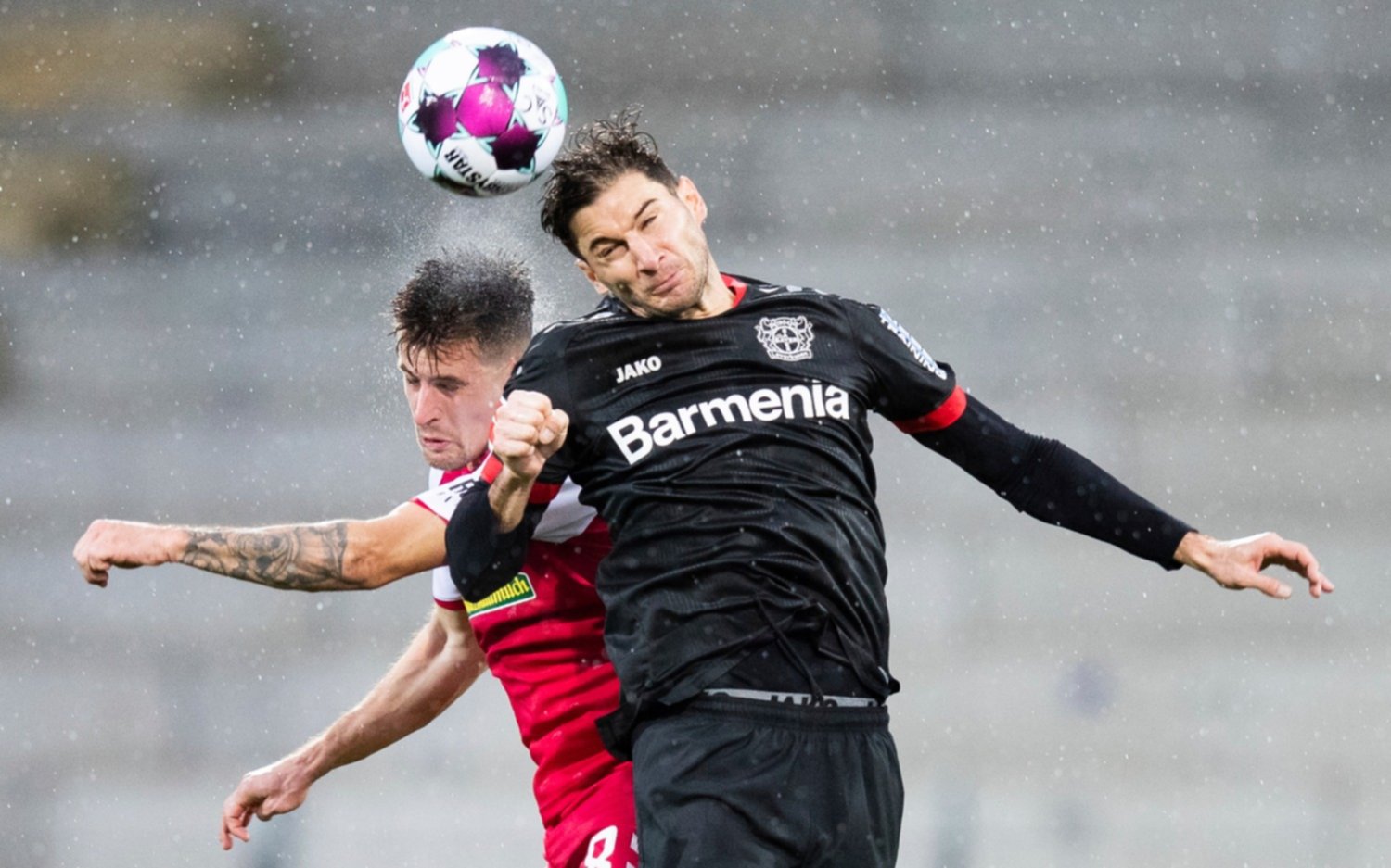 Doblete de Lucas Alario en la Bundesliga