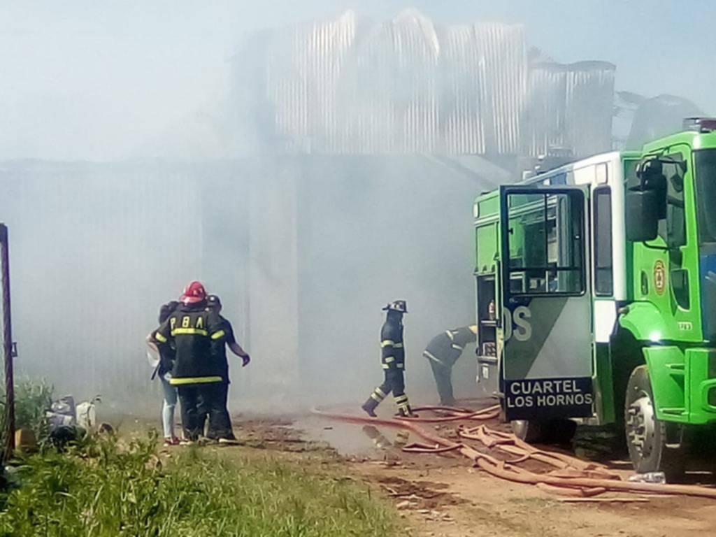 Alarma por un incendio en una fábrica de Olmos