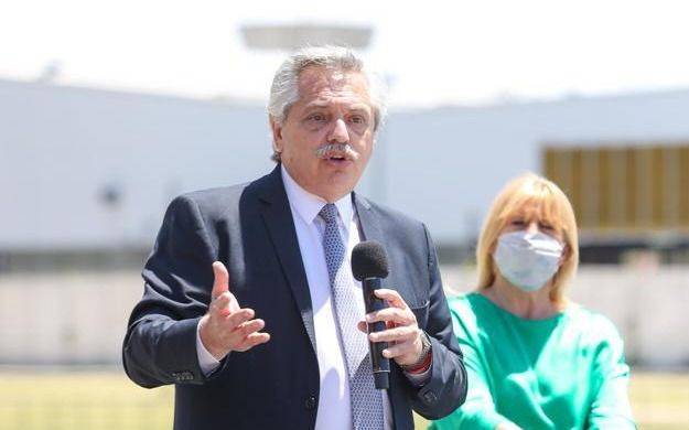Gesto de Alberto F. a intendentes: pide derogar la ley que limita las reelecciones