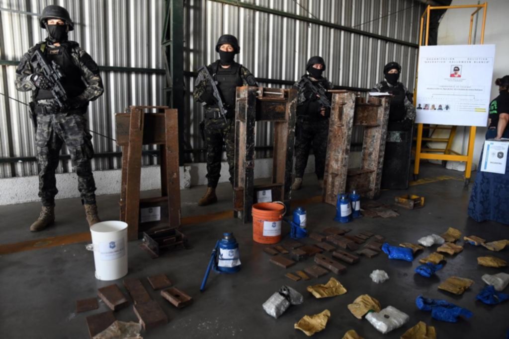 En la noche de “Halloween”, aparecieron 85 kilos de cocaína
