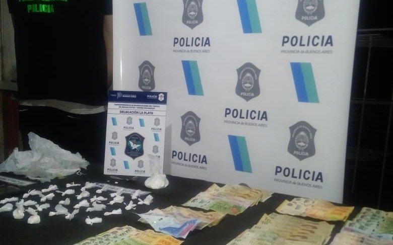 Una denuncia anónima permitió cerrar una pollajería-pantalla para la venta de cocaína en Brerisso