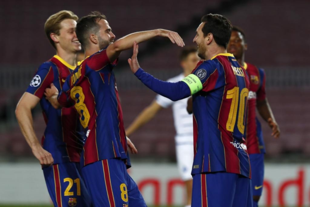 Messi, con un gol de penal, colaboró en el éxito del Barcelona, que tiene puntaje ideal