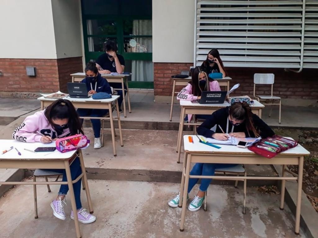 La Provincia confirma que en La Plata las escuelas podrán hacer actividades presenciales