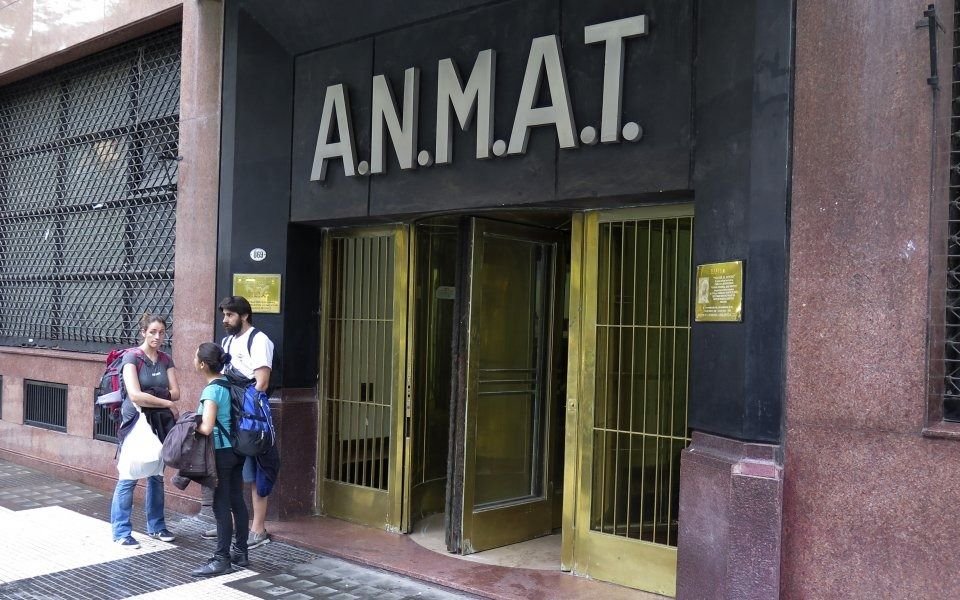 La ANMAT prohibió otra marca de aceite de oliva, de miel y una liebre en escabeche