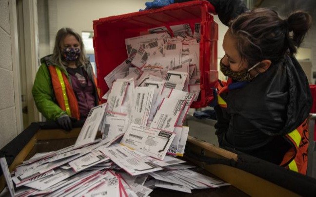 Nevada sigue recibiendo votos por correo y podría anunciar el ganador recién el domingo