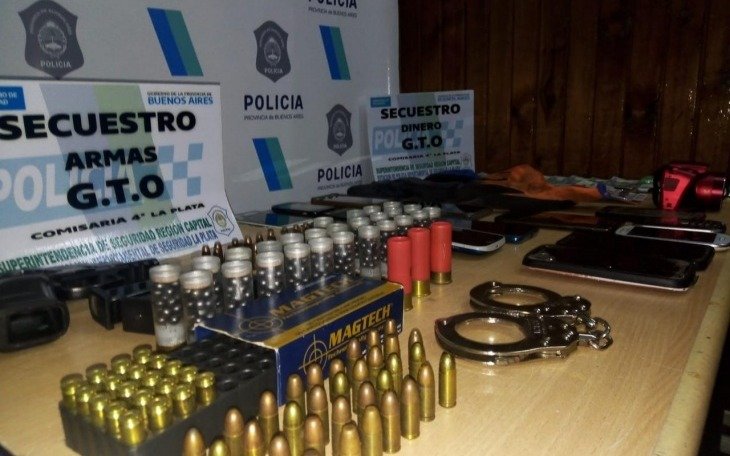 La banda del Arroyo El Gato tenía ropa policial, armas y municiones