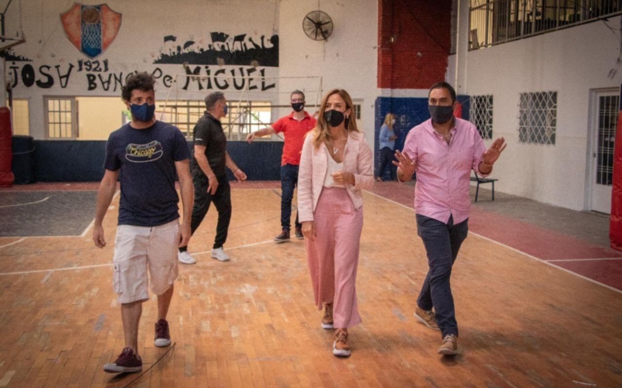 Tolosa Paz recorrió las obras del Club Platense