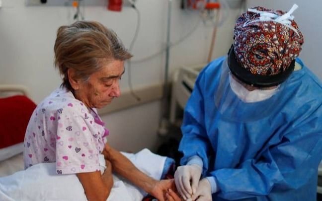 Tras los anuncios del final de la cuarentena, se reportaron 11.786 casos y 371 nuevas muertes