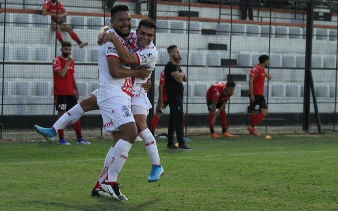 Huracán derrotó a Patronato por la Copa de la Liga Profesional y lidera el grupo del Lobo