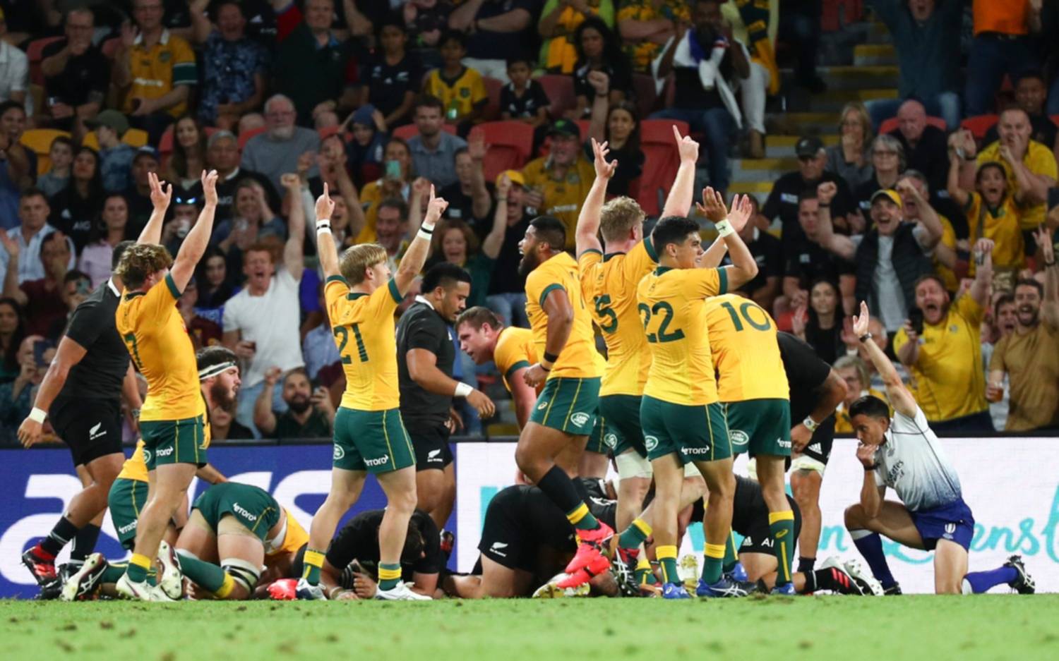 Los Pumas, atentos: Australia le ganó a los All Blacks y el Tres Naciones quedó abierto