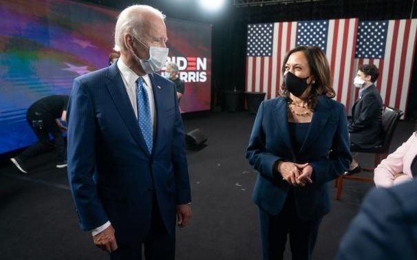 La eufórica llamada de Kamala Harris a Biden: "¡Lo hemos conseguido, Joe!"