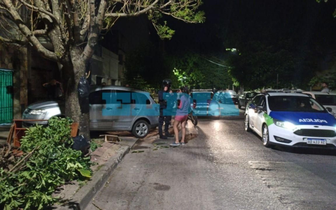 Meridiano V: motochorros balearon a un vecino en la puerta de su casa