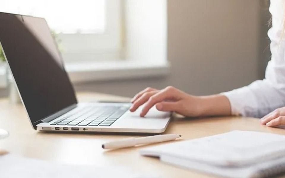 ¿Buscás trabajo? Lluvia de ofertas de empleos en la Región para profesionales y varios oficios 