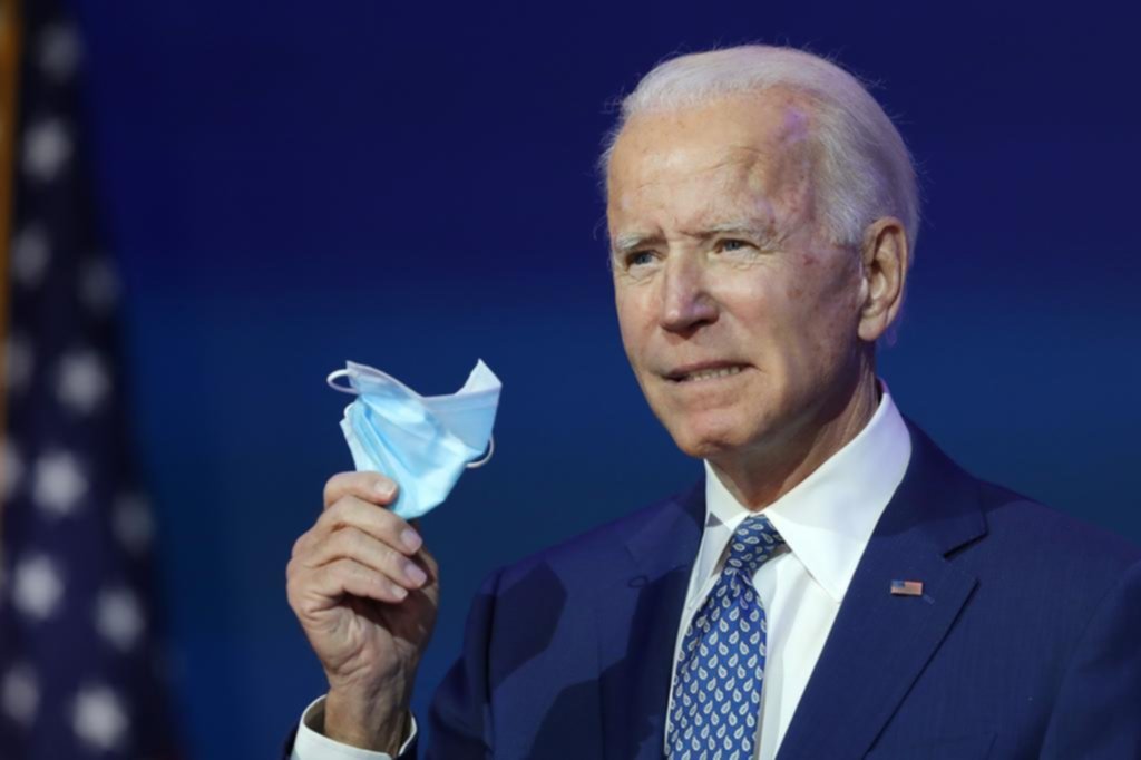 Biden le marca la cancha a Trump y va contra el COVID