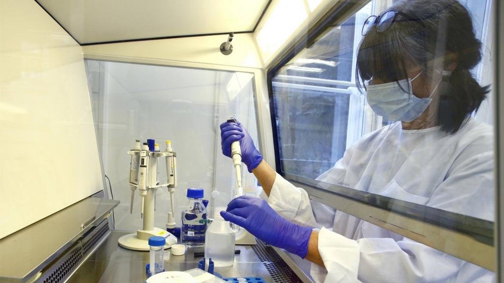 Expectativa por la vacuna de Pfizer que resultó “90% eficaz”