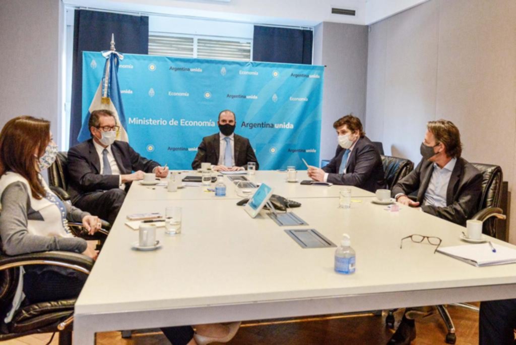 Buscarán más años de plazo para pagarle la deuda al FMI