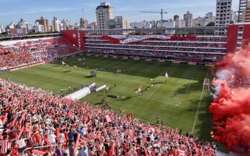 Estudiantes en la lista de los clubes más valiosos de América para la revista Forbes