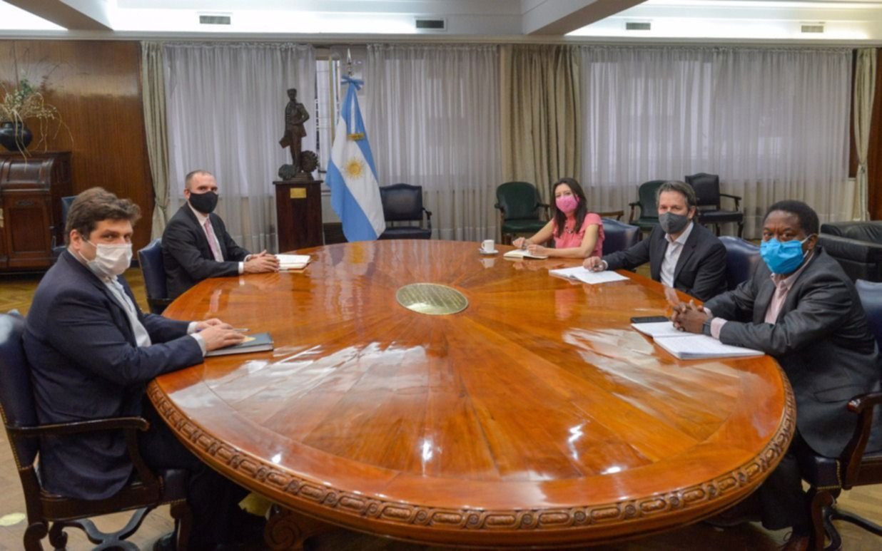 Guzmán recibió a la delegación del FMI 